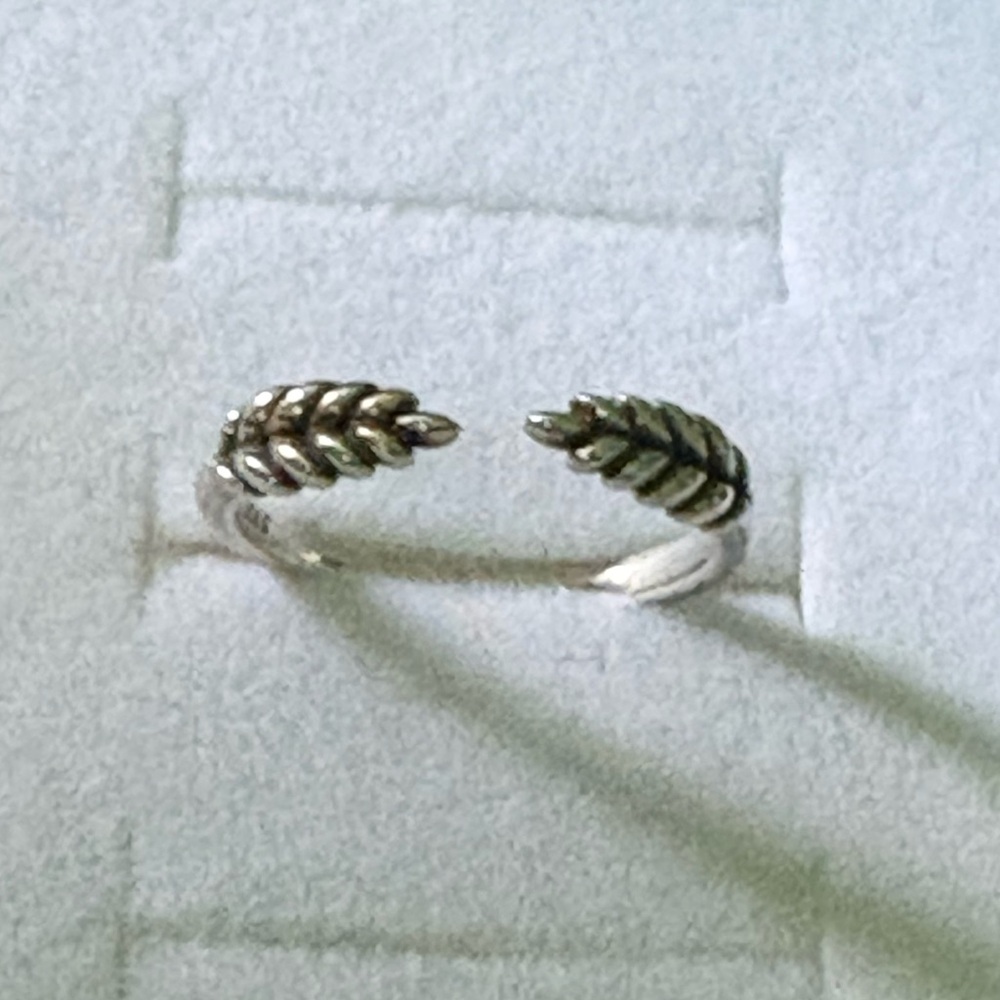 Pandora Silver Ring - Picture 2 of 4